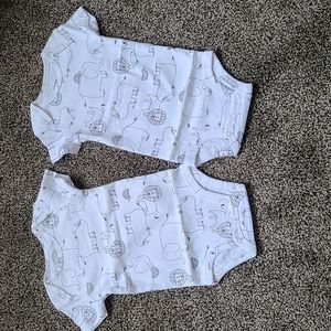 🛍5for$15🛍2 NEW 3-6Mo onesies